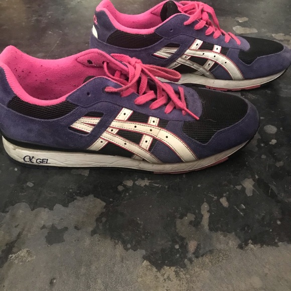 easy used Blue & Pink size 12 MENS kicks! - Picture 2 of 4